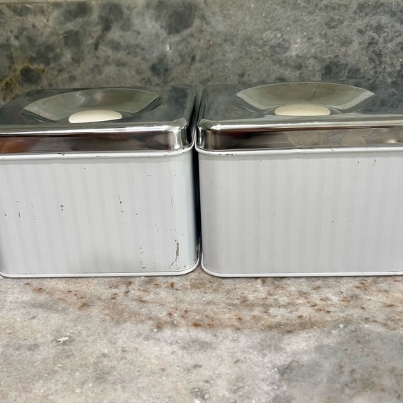 Vintage Lincoln Beautyware Painted Chrome Coffee and Tea Canister Set - Picture 3 of 7
